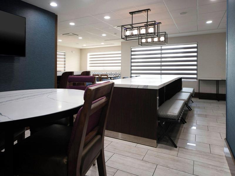 Four Points by Sheraton Fayetteville Fort Liberty