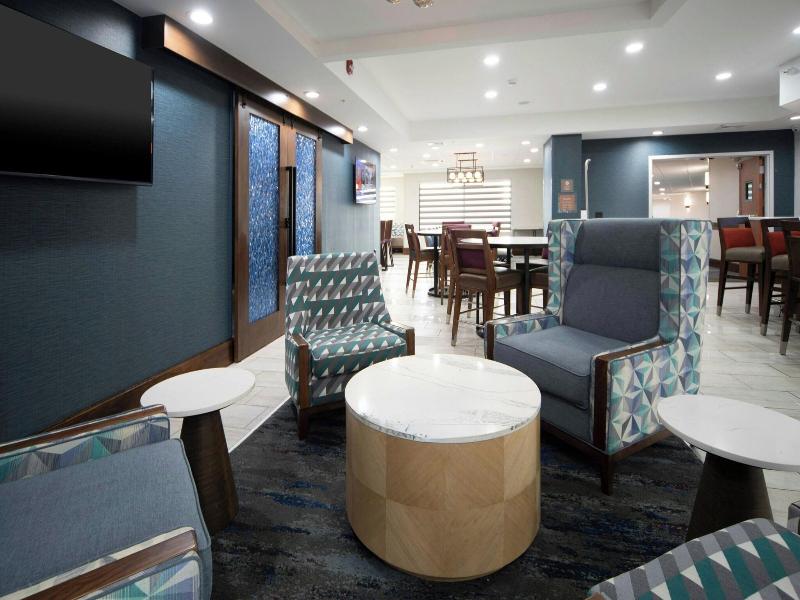 Four Points by Sheraton Fayetteville Fort Liberty