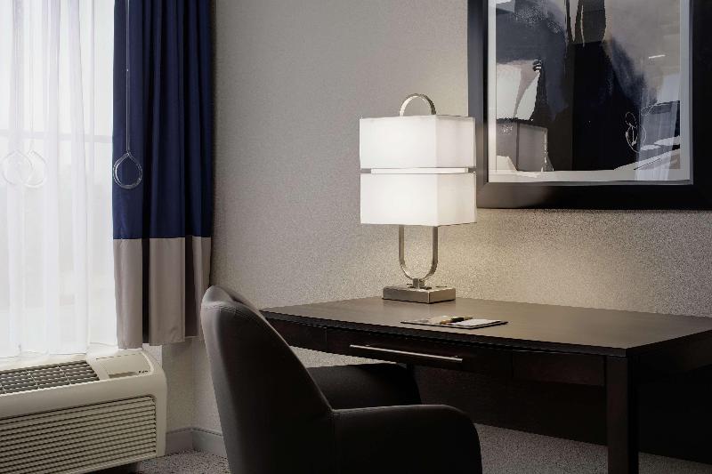 Doubletree By Hilton Richmond Airport image