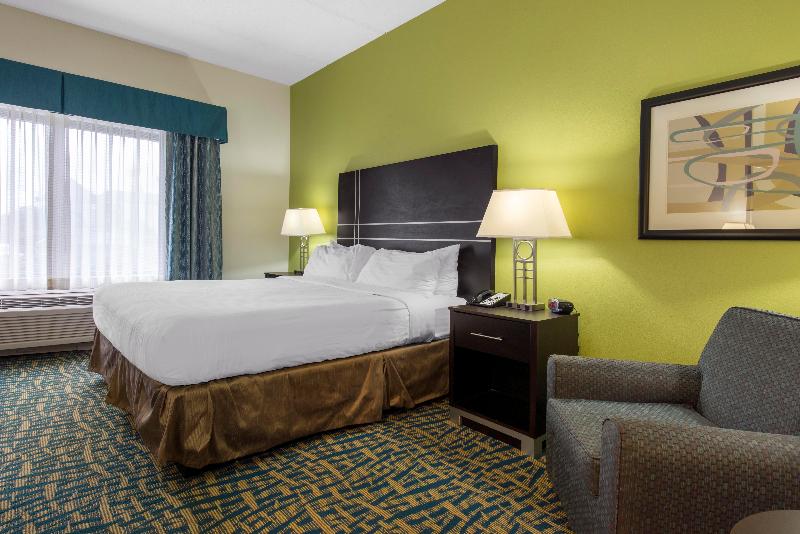 Holiday Inn Savannah S I 95 Gateway image