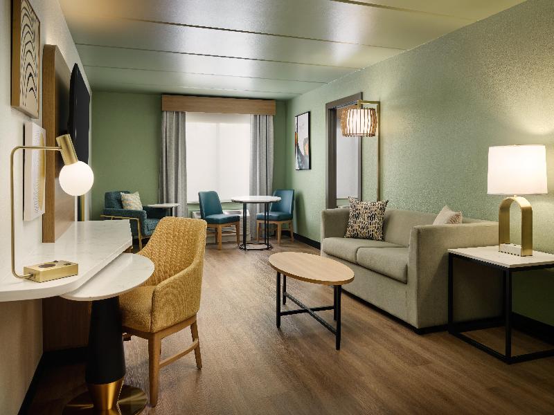 Holiday Inn Savannah S I 95 Gateway image