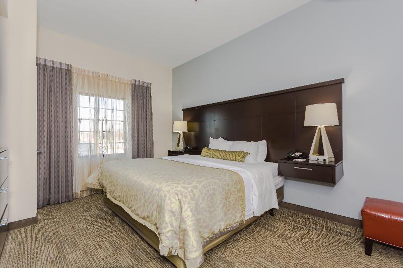 Staybridge Suites Grand Forks photo 8