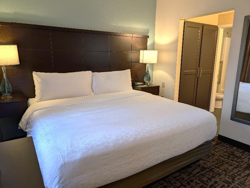 Staybridge Suites Indianapolis-Fishers By IHG image