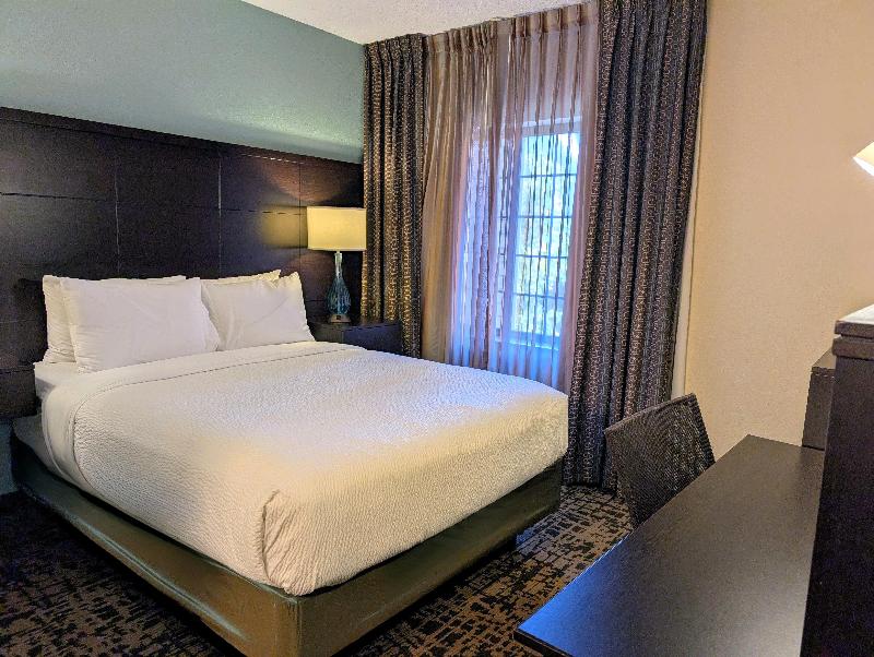 Staybridge Suites Indianapolis-Fishers By IHG image