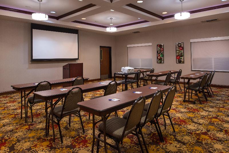 Holiday Inn Express & Suites Pittsburg By IHG image