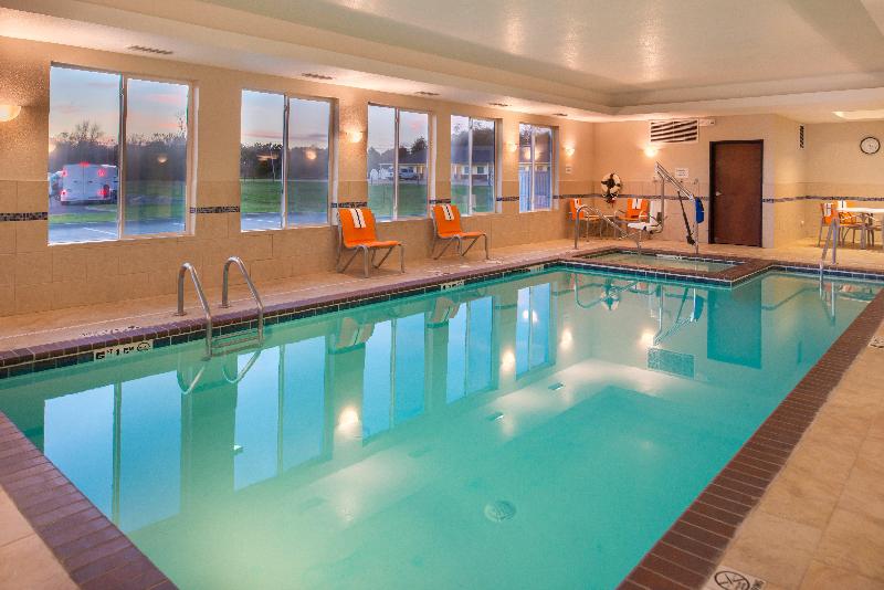 Holiday Inn Express & Suites Pittsburg By IHG image