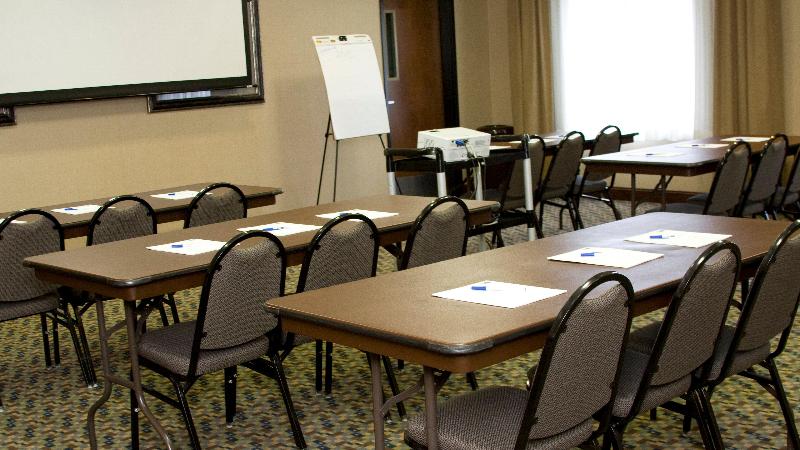 Holiday Inn Express & Suites Pittsburg By IHG image