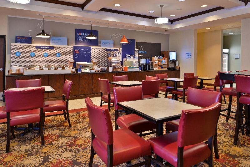Holiday Inn Express & Suites Pittsburg By IHG image