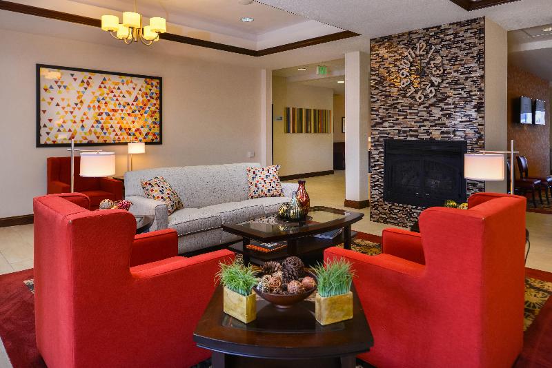 Holiday Inn Express & Suites Pittsburg By IHG image