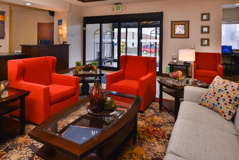 Holiday Inn Express & Suites Pittsburg By IHG image