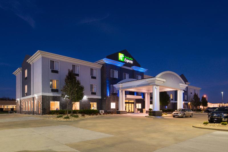 Holiday Inn Express & Suites Pittsburg By IHG image