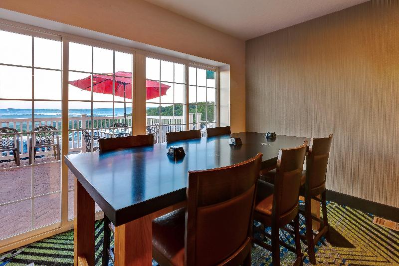 Holiday Inn Express and Suites Petoskey image