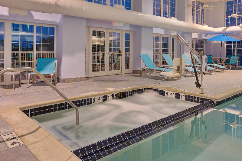 Holiday Inn Express and Suites Petoskey image