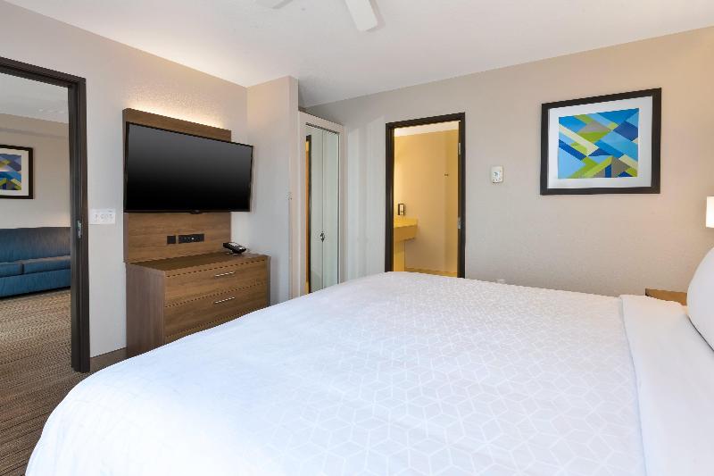 Holiday Inn Express and Suites Petoskey photo 14