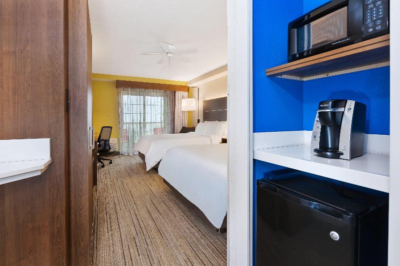 Holiday Inn Express and Suites Petoskey photo 12