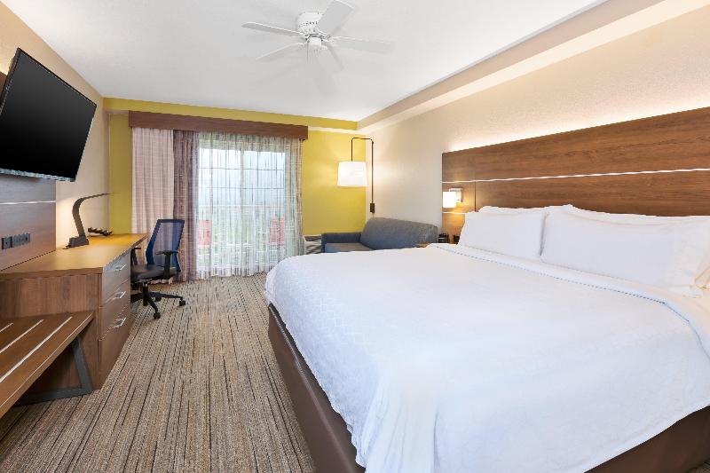 Holiday Inn Express and Suites Petoskey image