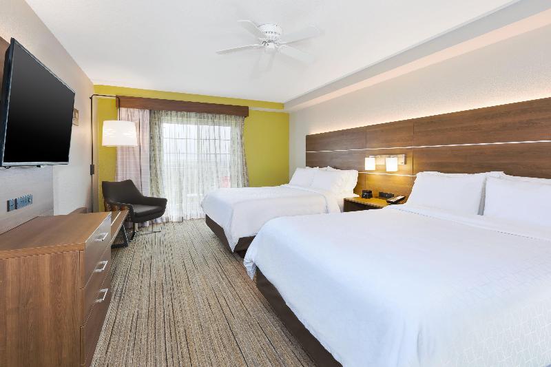 Holiday Inn Express and Suites Petoskey image