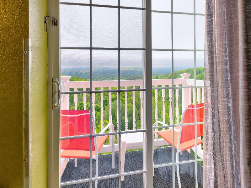 Holiday Inn Express and Suites Petoskey image