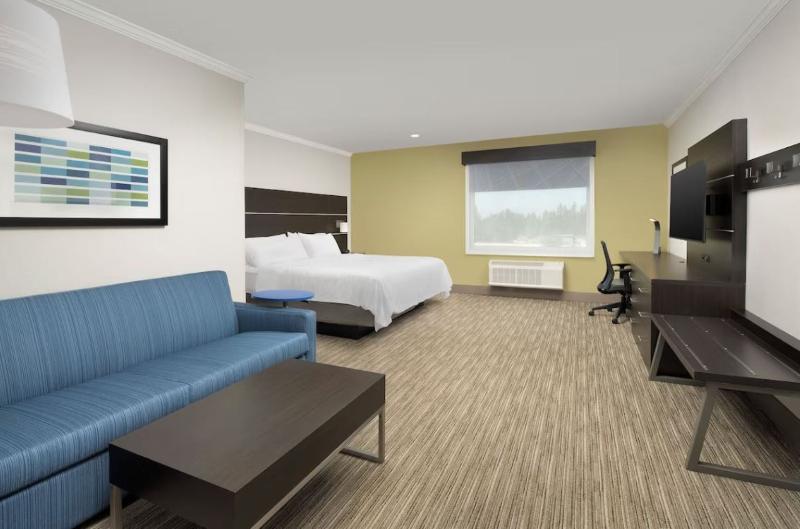 Holiday Inn Express and Suites Puyallup Tacoma Are image
