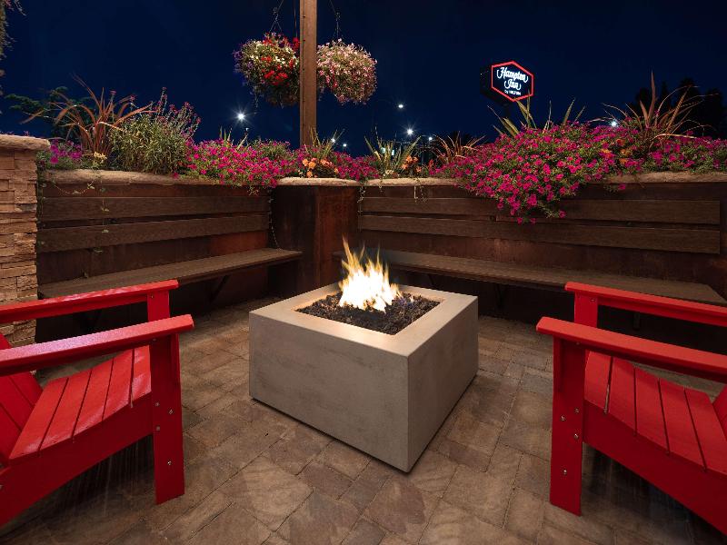 Hampton Inn By Hilton Pullman image