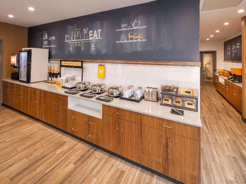 Hampton Inn By Hilton Pullman image