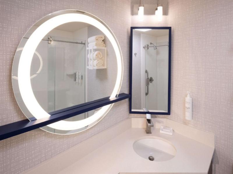 Hampton Inn By Hilton Pullman image