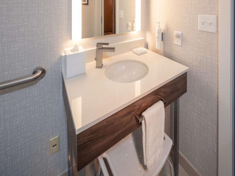 Hampton Inn By Hilton Pullman image