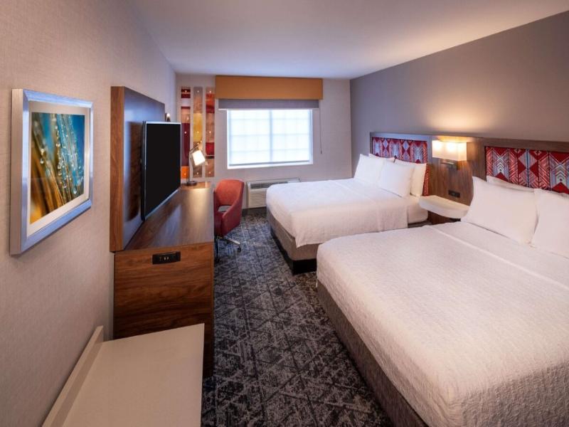 Hampton Inn By Hilton Pullman image