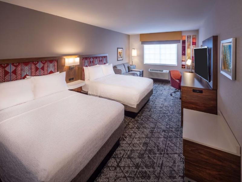 Hampton Inn By Hilton Pullman image