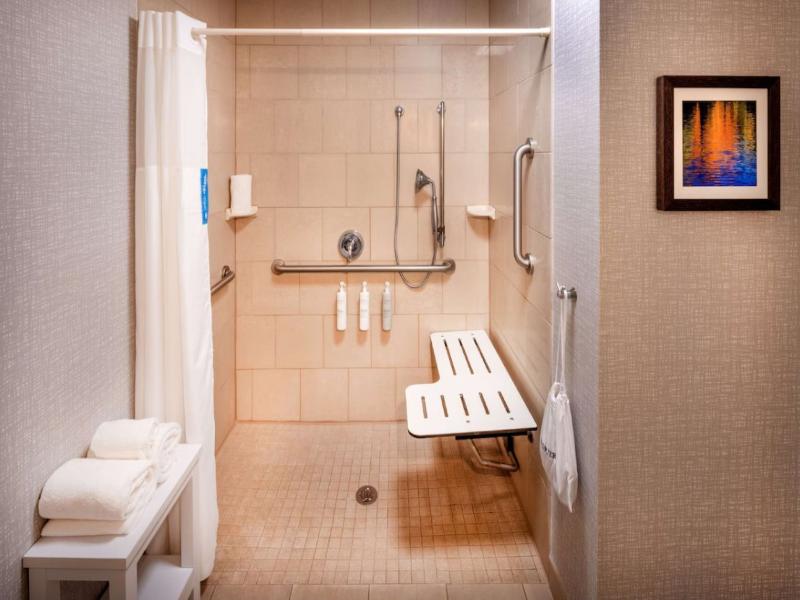 Hampton Inn By Hilton Pullman image