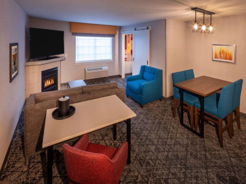Hampton Inn By Hilton Pullman image