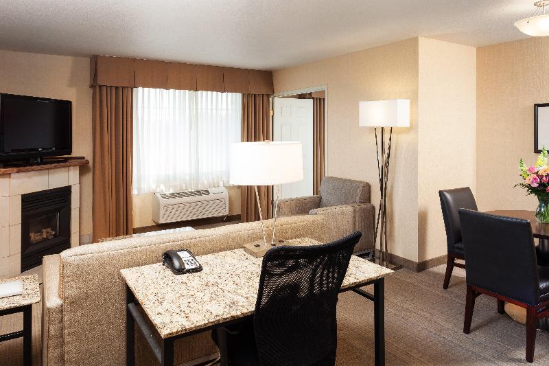 Hampton Inn By Hilton Pullman image