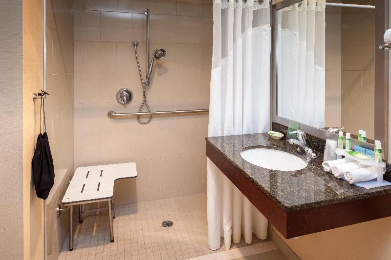 Hampton Inn By Hilton Pullman image