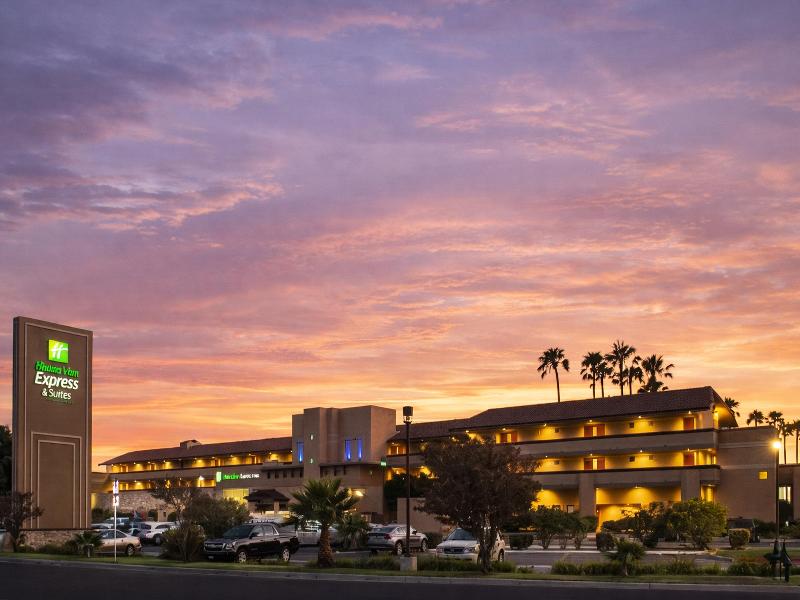 Holiday Inn Express and Suites Ventura Harbor image