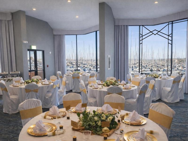 Holiday Inn Express and Suites Ventura Harbor image