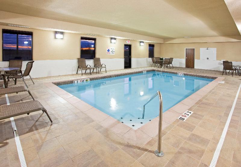 Holiday Inn Express & Suites Van Wert By IHG image