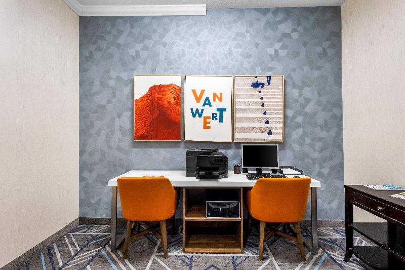 Holiday Inn Express & Suites Van Wert By IHG image
