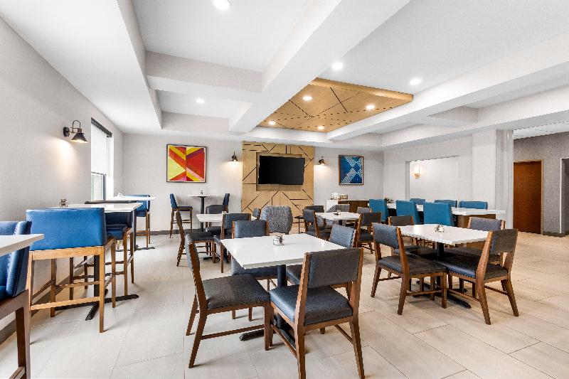 Holiday Inn Express & Suites Van Wert By IHG image