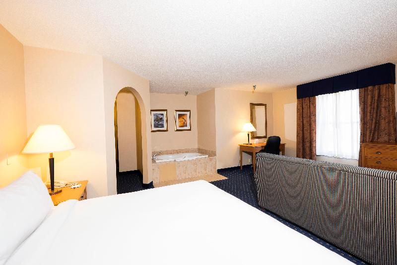 Wingate by Wyndham Waynesboro/Route 340 image
