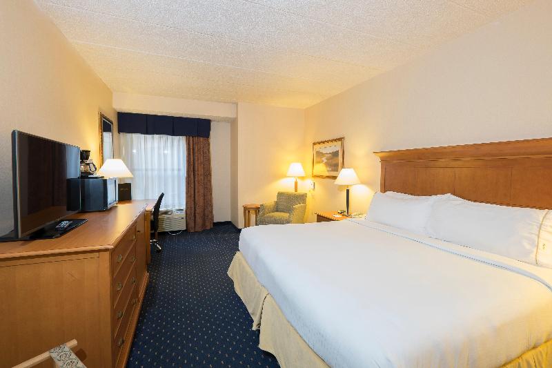 Wingate by Wyndham Waynesboro/Route 340 image