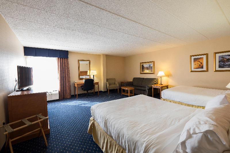 Wingate by Wyndham Waynesboro/Route 340 image