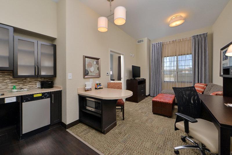 Staybridge Suites Rochester Commerce DR NW photo 13