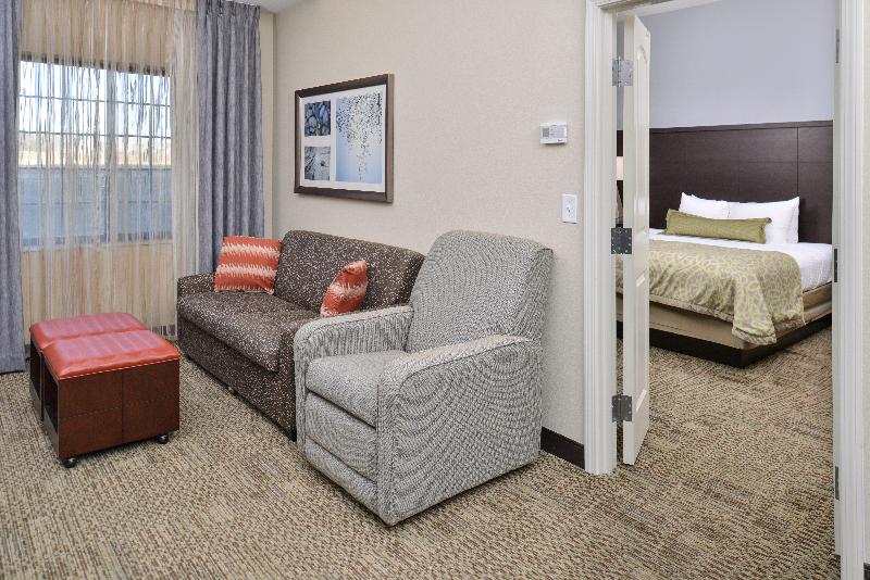 Staybridge Suites Rochester Commerce DR NW photo 15