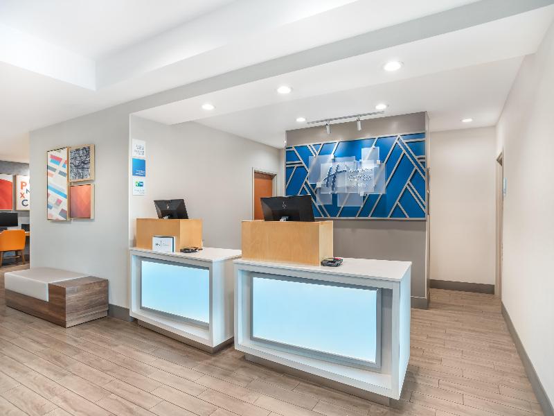 Holiday Inn Express Suites Phenix City Ft. Benning