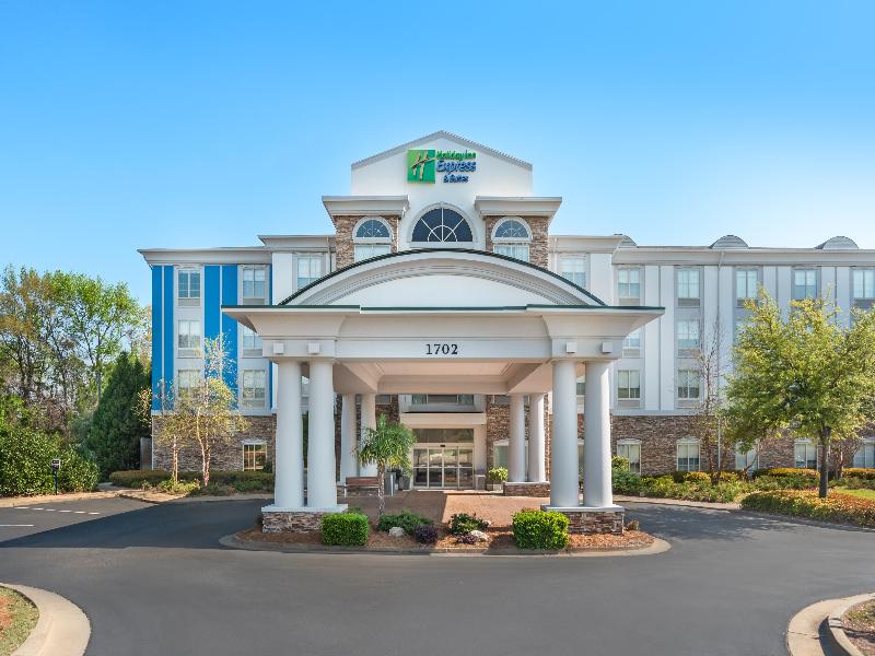 Holiday Inn Express Suites Phenix City Ft. Benning