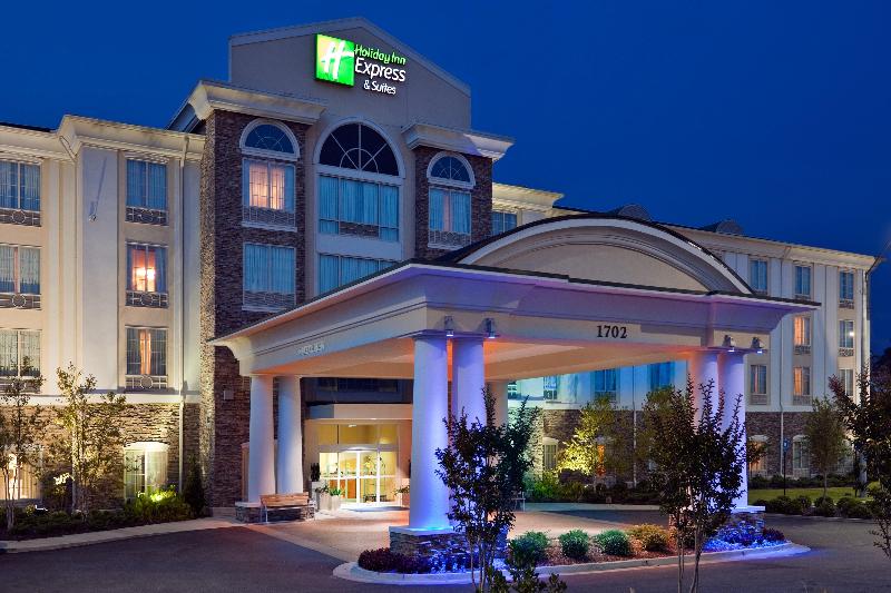 Holiday Inn Express Suites Phenix City Ft. Benning image