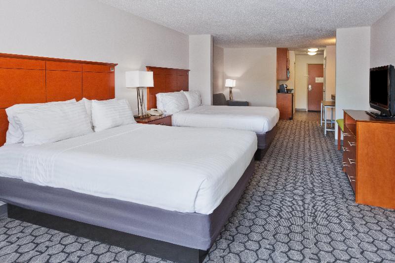 Holiday Inn Express Suites Phenix City Ft. Benning image