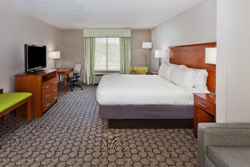 Holiday Inn Express Suites Phenix City Ft. Benning image