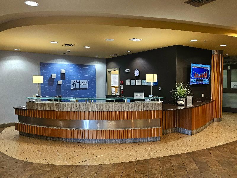 Holiday Inn Express and Suites Perry National Fair image