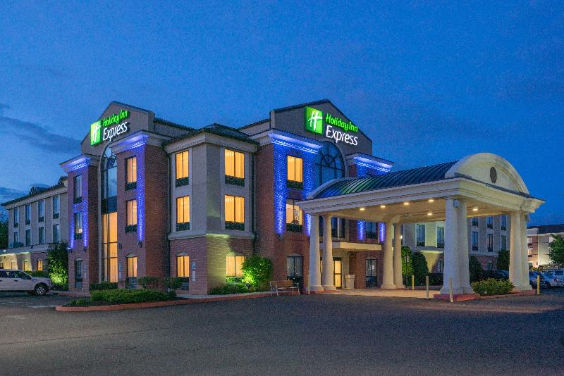 Holiday Inn Express Quakertown Allentown Area image